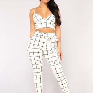 NWT Fashion Nova White / Black Don't Be A Square Cropped Top